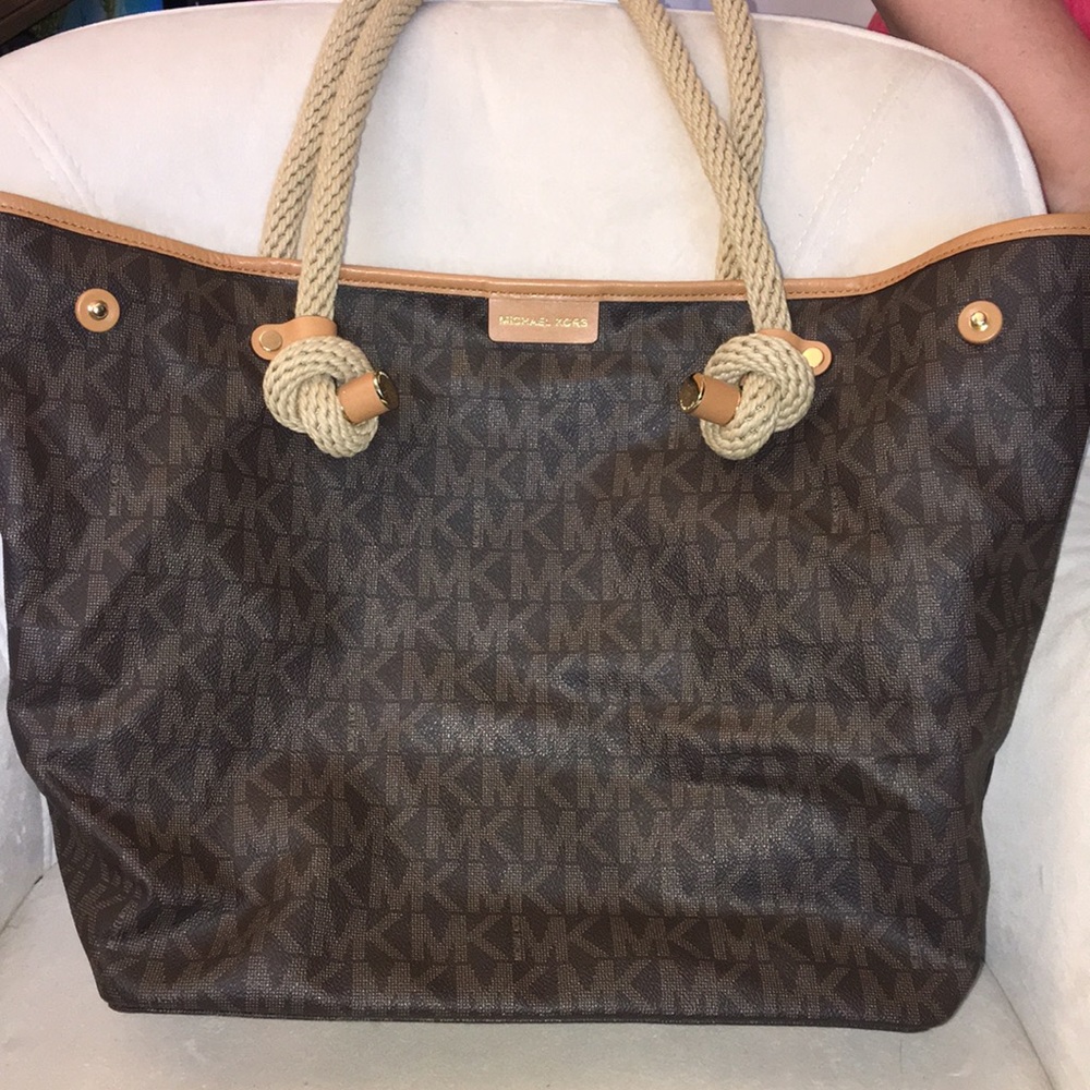Michael Kors Shoulder Bag